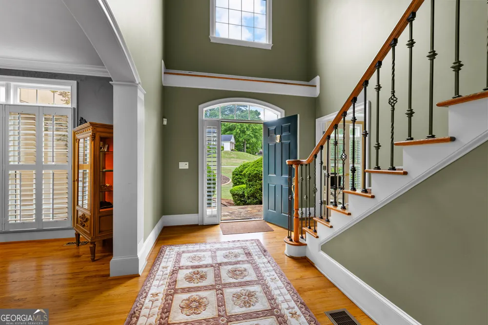 348 Loring LN Peachtree City, GA 30269