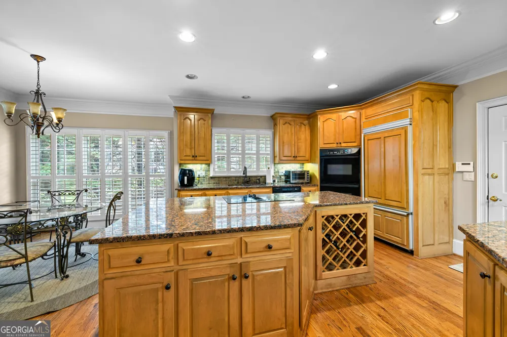 348 Loring LN Peachtree City, GA 30269
