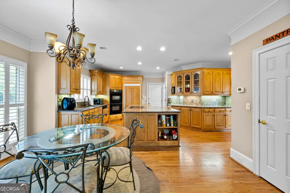 348 Loring LN Peachtree City, GA 30269