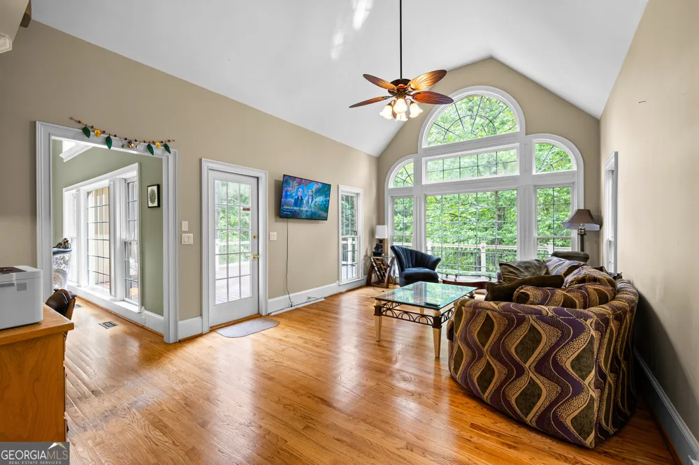 348 Loring LN Peachtree City, GA 30269