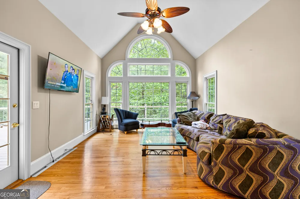 348 Loring LN Peachtree City, GA 30269