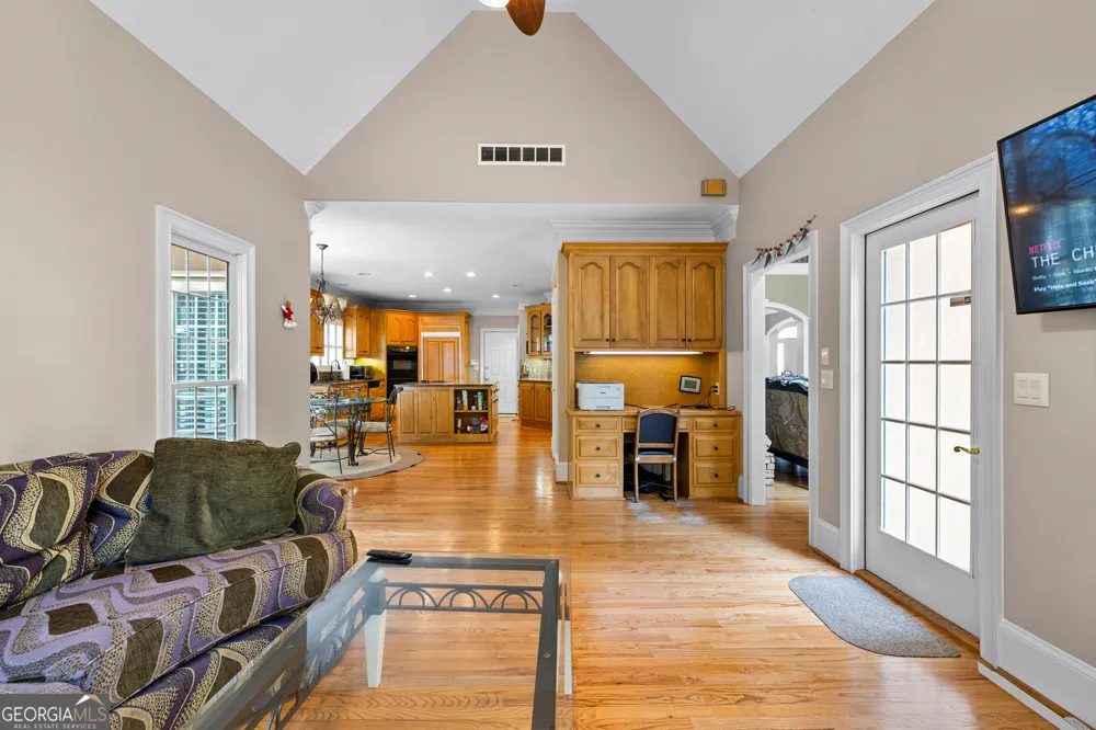 348 Loring LN Peachtree City, GA 30269