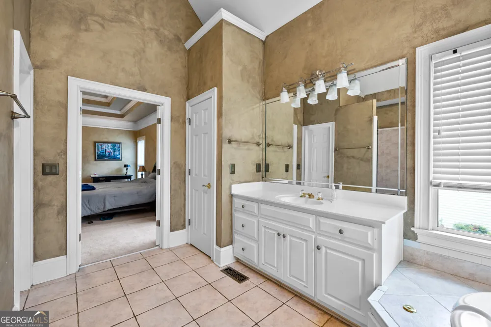 348 Loring LN Peachtree City, GA 30269