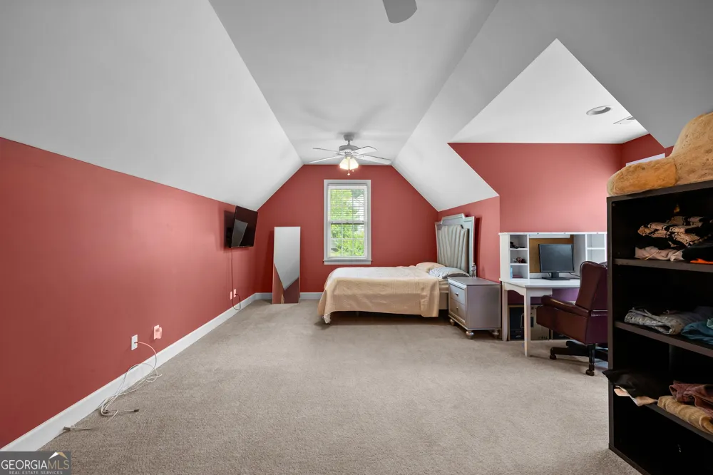 348 Loring LN Peachtree City, GA 30269