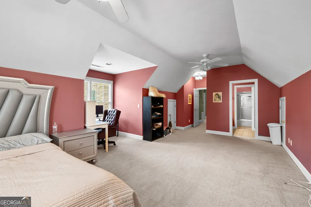 348 Loring LN Peachtree City, GA 30269