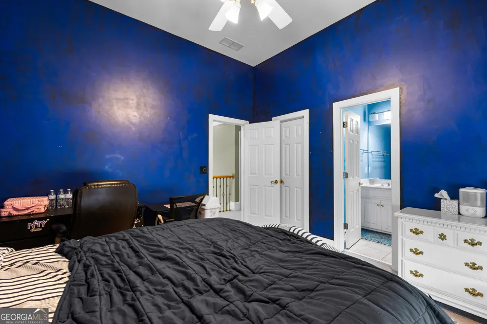 348 Loring LN Peachtree City, GA 30269