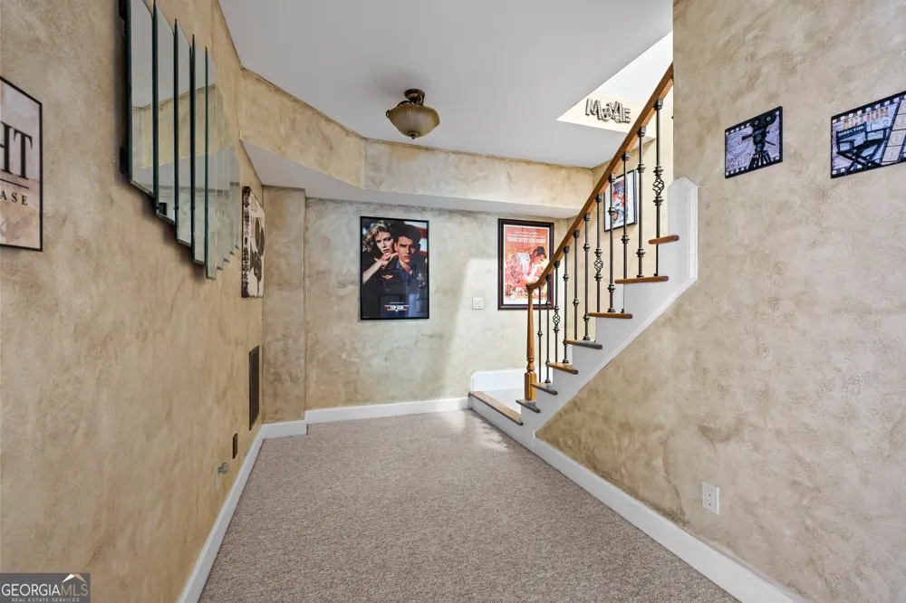 348 Loring LN Peachtree City, GA 30269