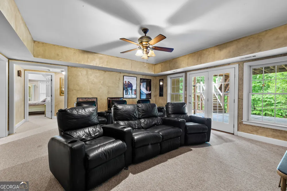 348 Loring LN Peachtree City, GA 30269