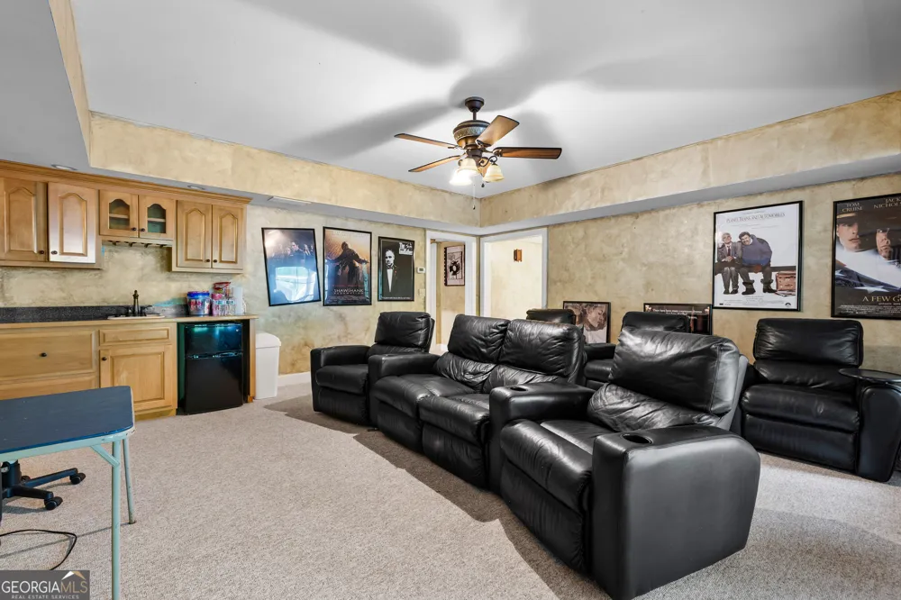 348 Loring LN Peachtree City, GA 30269