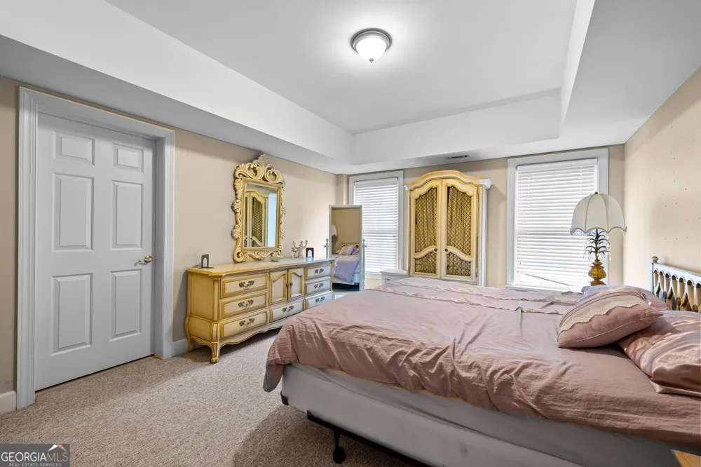348 Loring LN Peachtree City, GA 30269