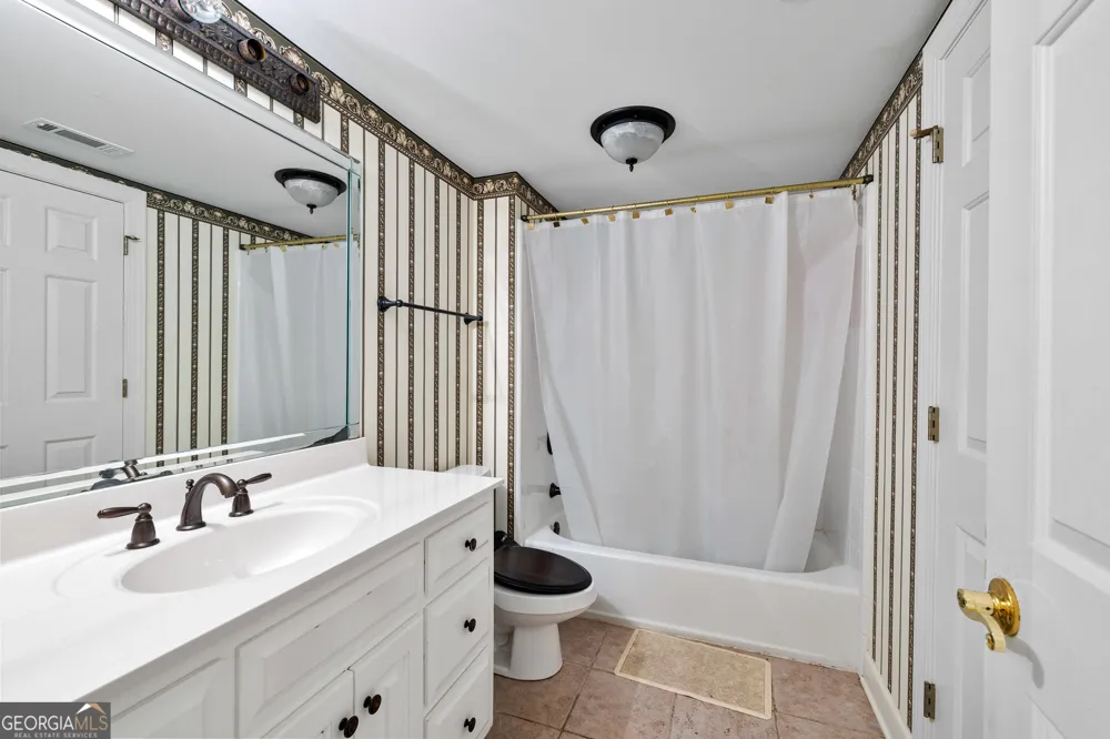 348 Loring LN Peachtree City, GA 30269