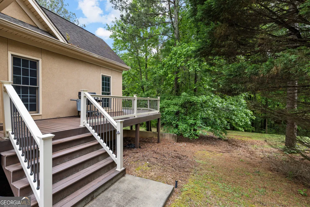 348 Loring LN Peachtree City, GA 30269