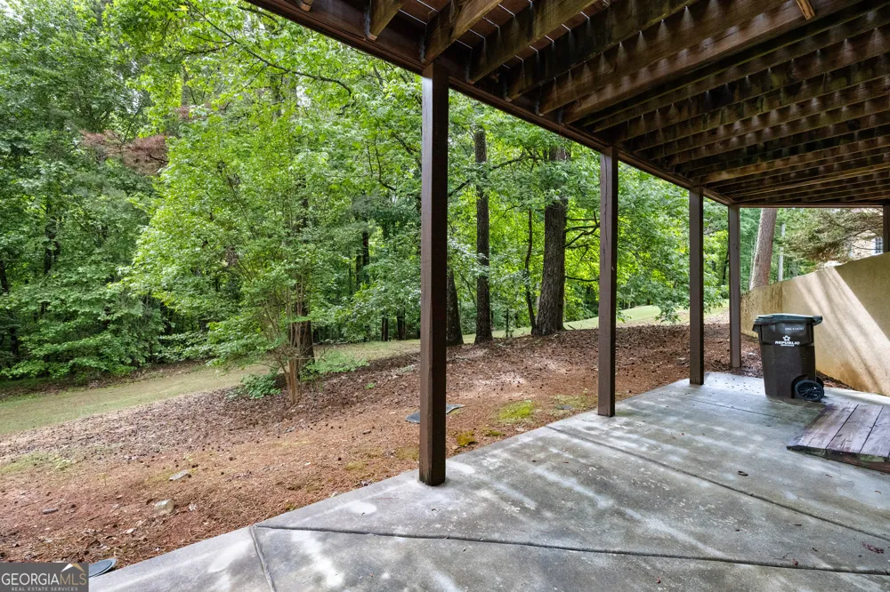 348 Loring LN Peachtree City, GA 30269
