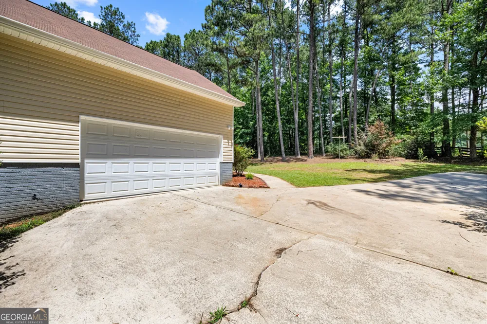 1336 Martin Mill RD Moreland, GA 30259