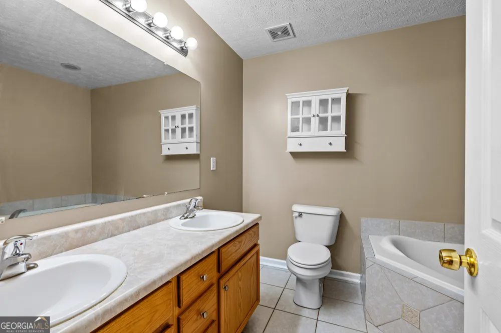 1336 Martin Mill RD Moreland, GA 30259