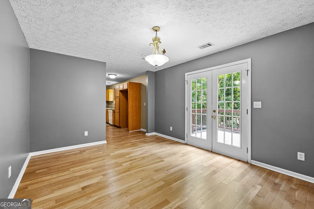 1336 Martin Mill RD Moreland, GA 30259
