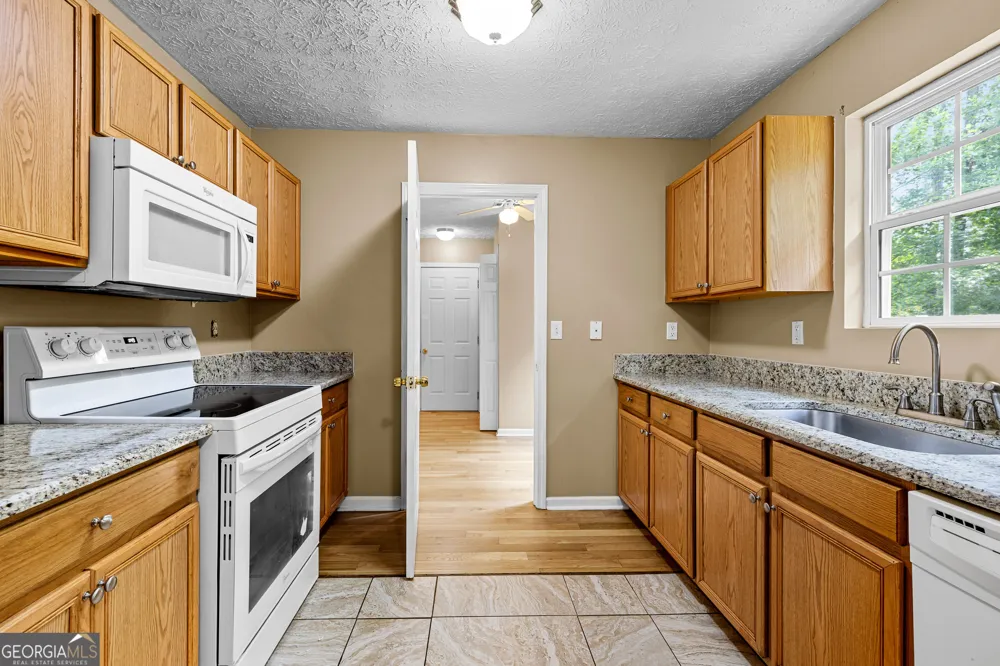 1336 Martin Mill RD Moreland, GA 30259