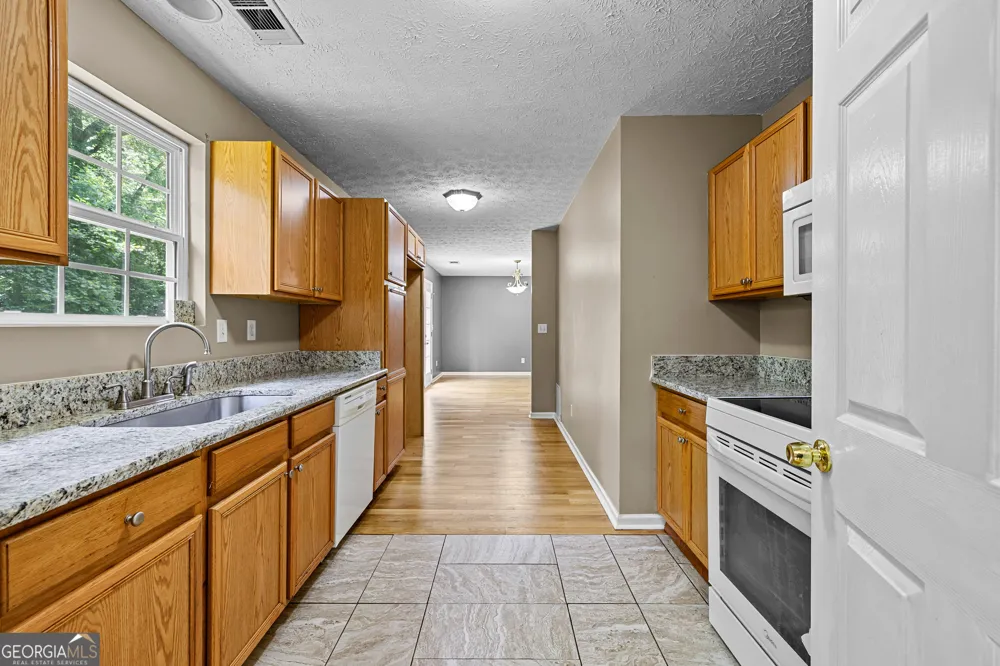 1336 Martin Mill RD Moreland, GA 30259