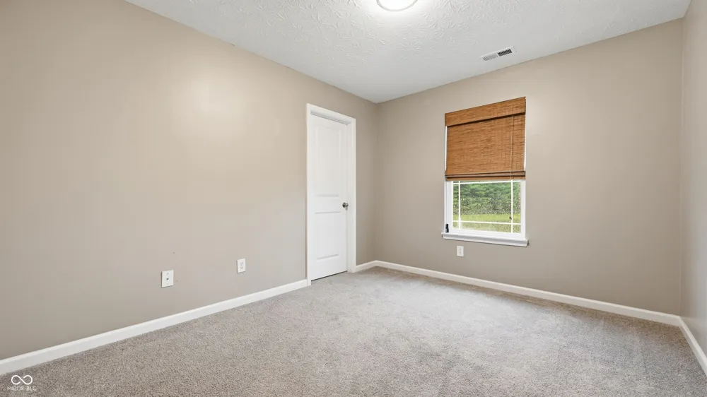 147 Carrick Glen Boulevard Pendleton, IN 46064
