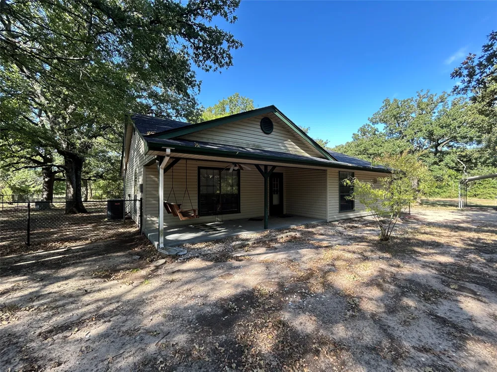 1799 County Road 4128 Cumby, TX 75433