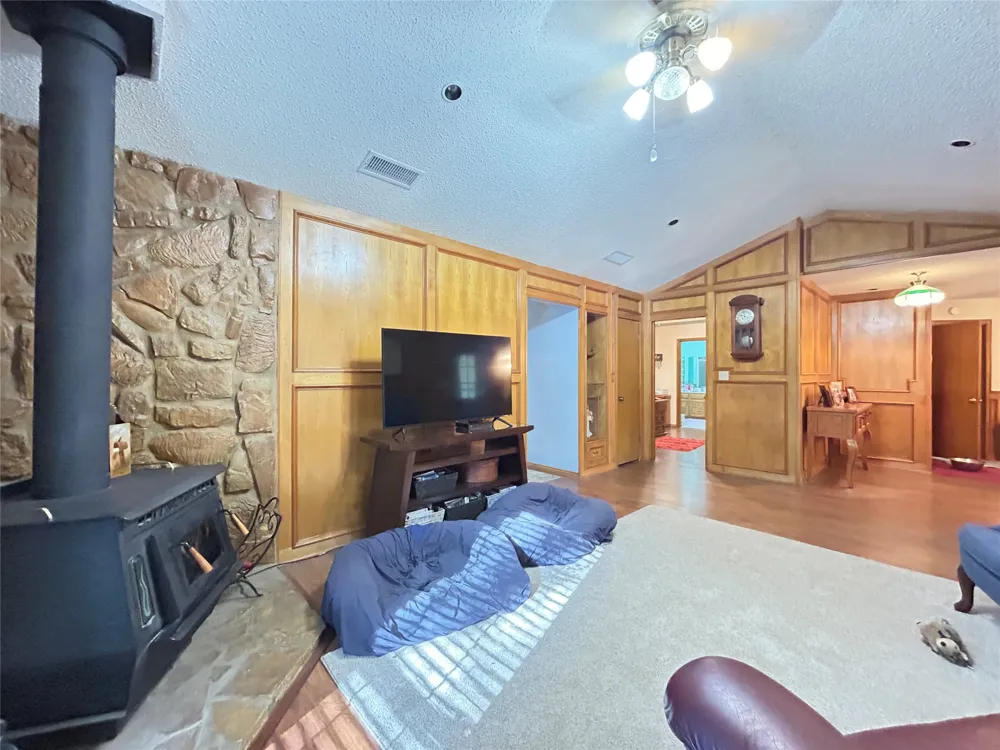 1799 County Road 4128 Cumby, TX 75433