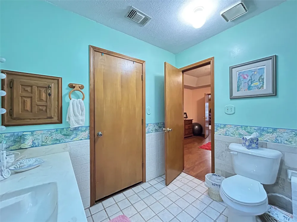 1799 County Road 4128 Cumby, TX 75433
