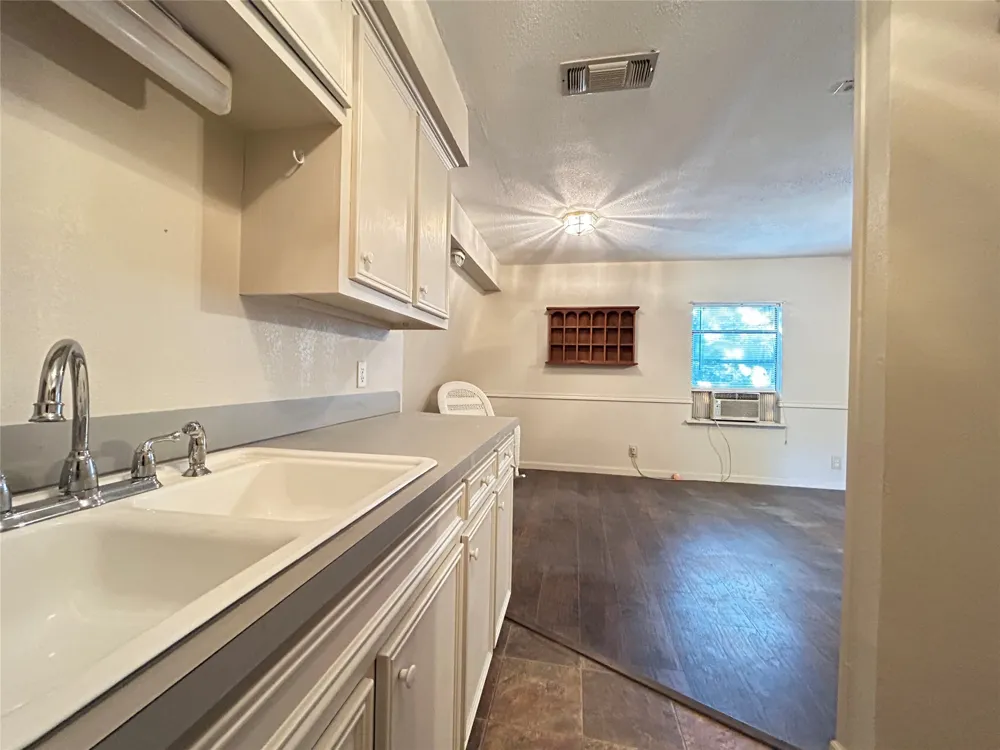 1799 County Road 4128 Cumby, TX 75433