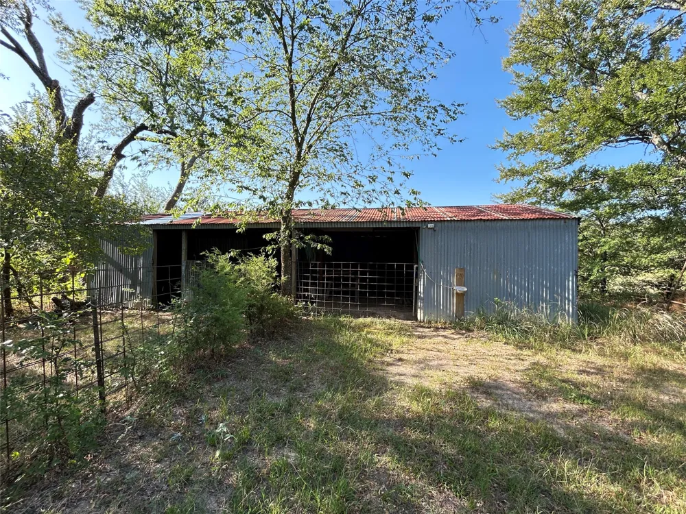 1799 County Road 4128 Cumby, TX 75433