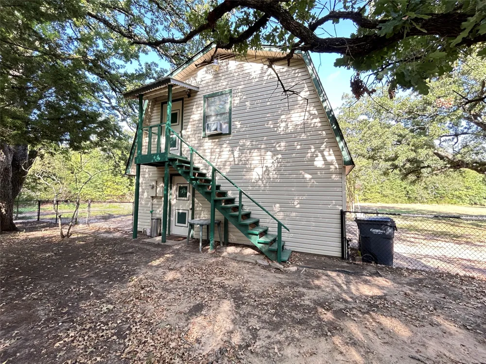 1799 County Road 4128 Cumby, TX 75433