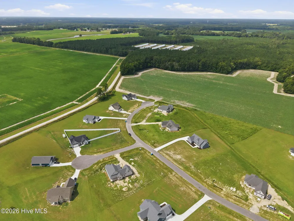 2756 Covent Drive Farmville, NC 27828
