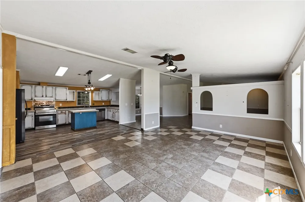 357 Dallas Street Bandera, TX 78003