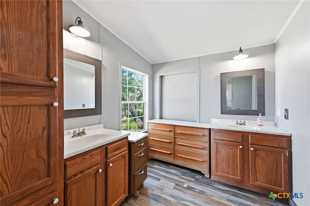 357 Dallas Street Bandera, TX 78003
