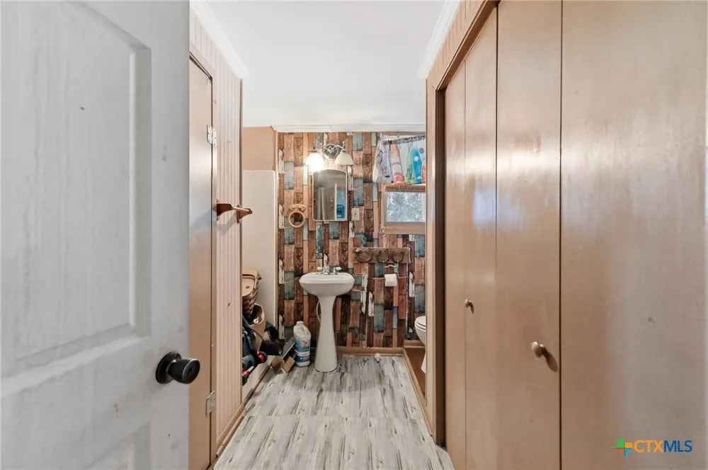 357 Dallas Street Bandera, TX 78003