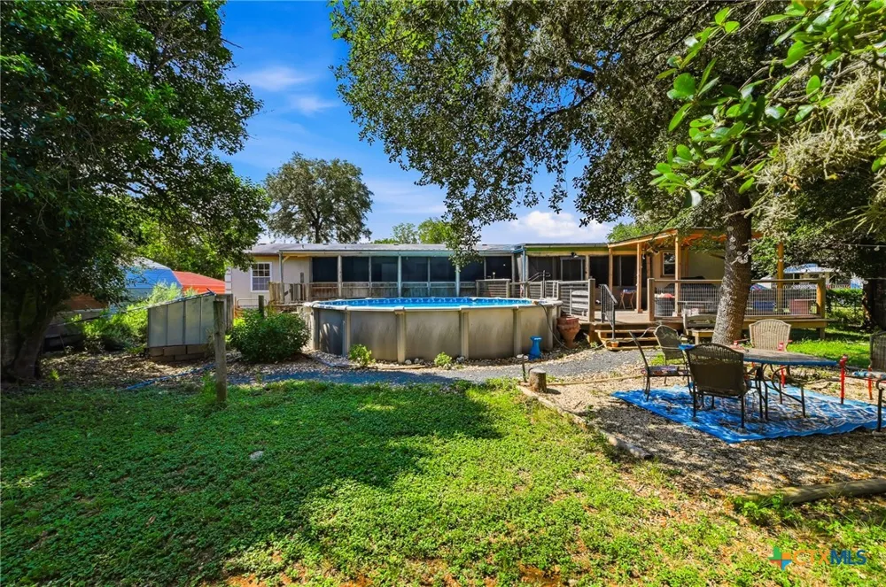 357 Dallas Street Bandera, TX 78003