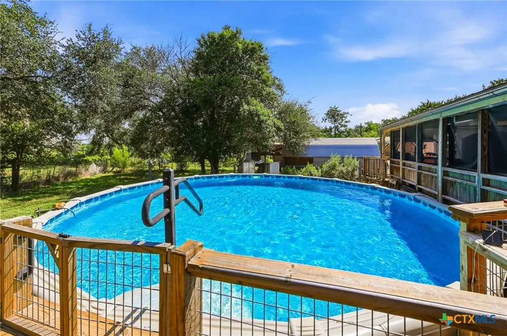357 Dallas Street Bandera, TX 78003