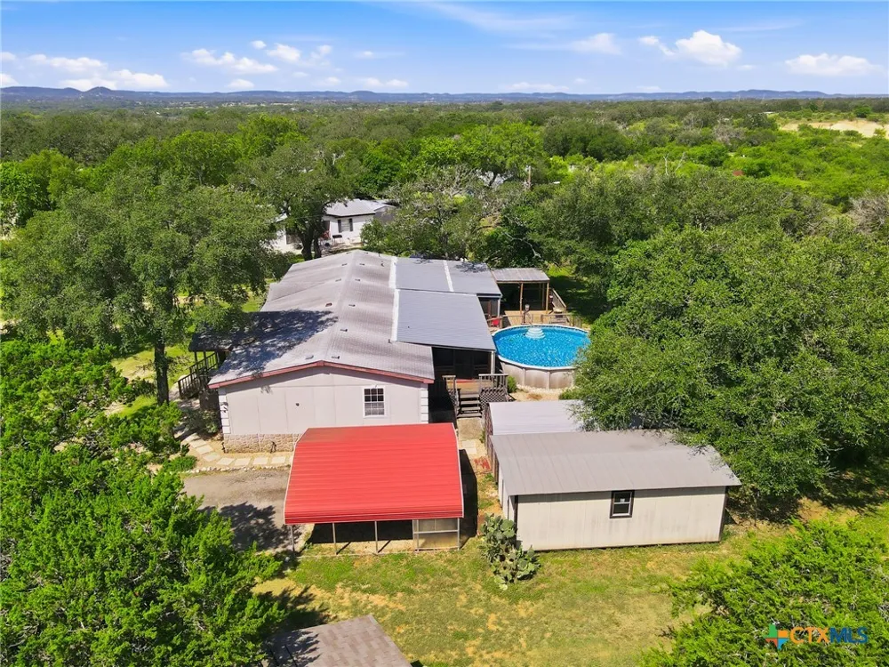 357 Dallas Street Bandera, TX 78003