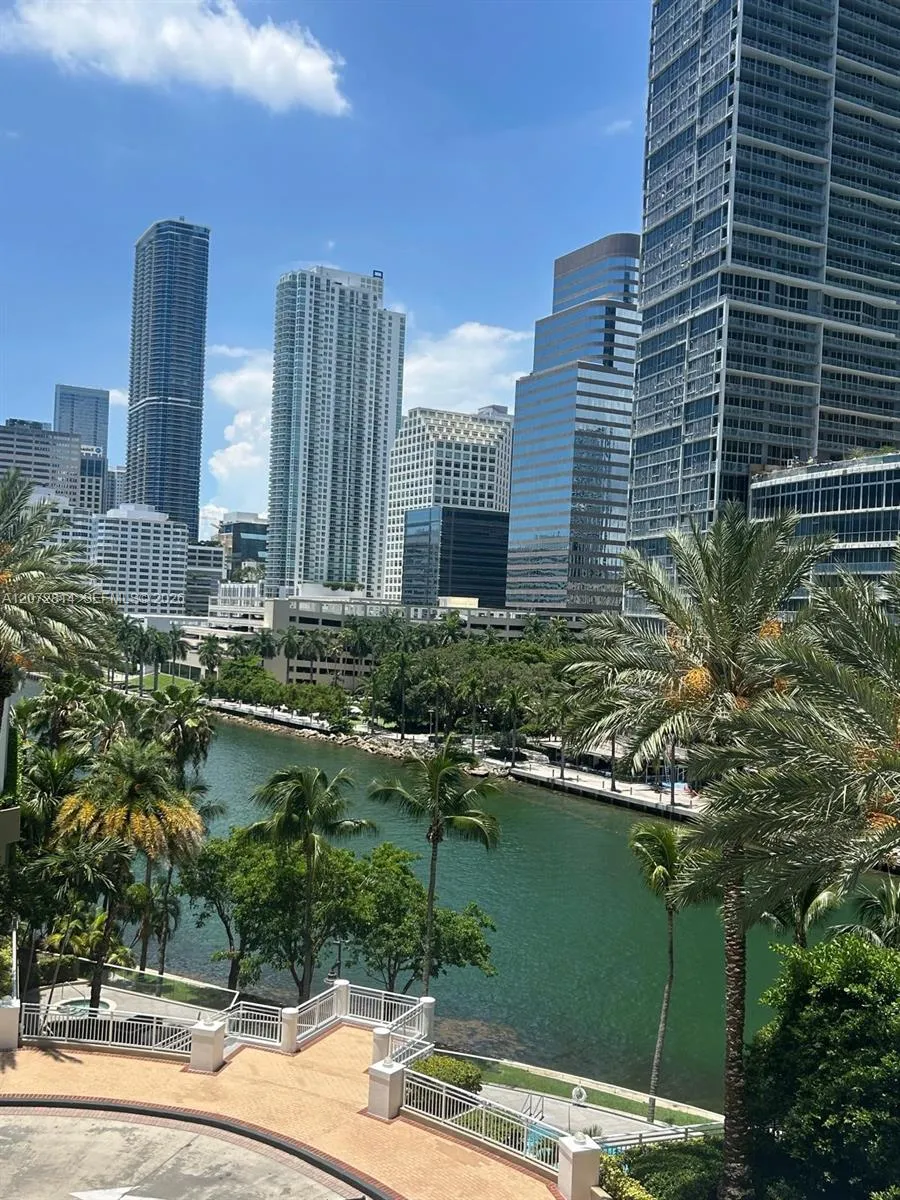 901 Brickell Key Blvd #702 Miami, FL 33131