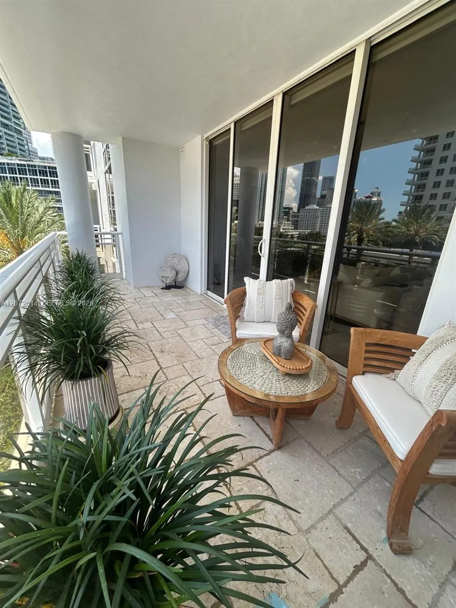 901 Brickell Key Blvd #702 Miami, FL 33131