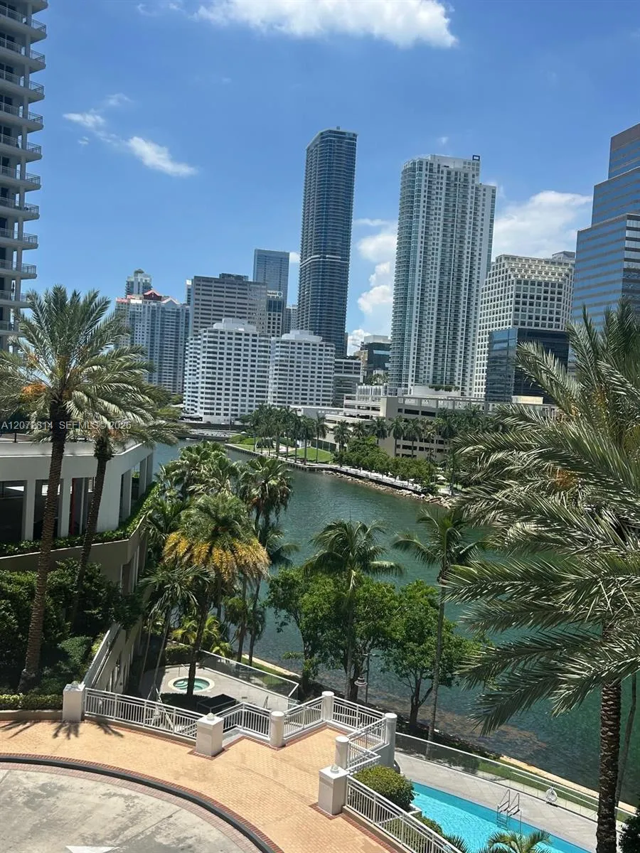 901 Brickell Key Blvd #702 Miami, FL 33131