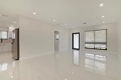 421 FONTANA DRIVE