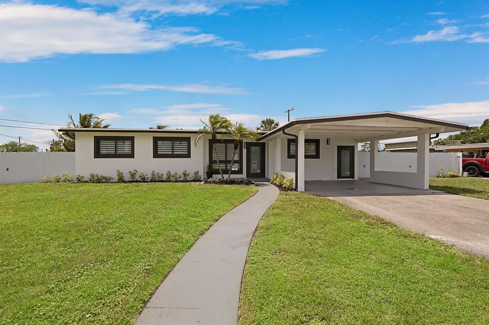 421 FONTANA DRIVE Palm Springs, FL 33461
