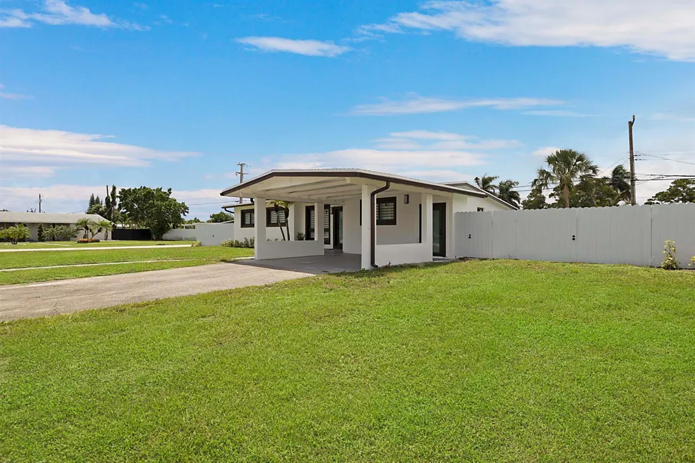 421 FONTANA DRIVE Palm Springs, FL 33461