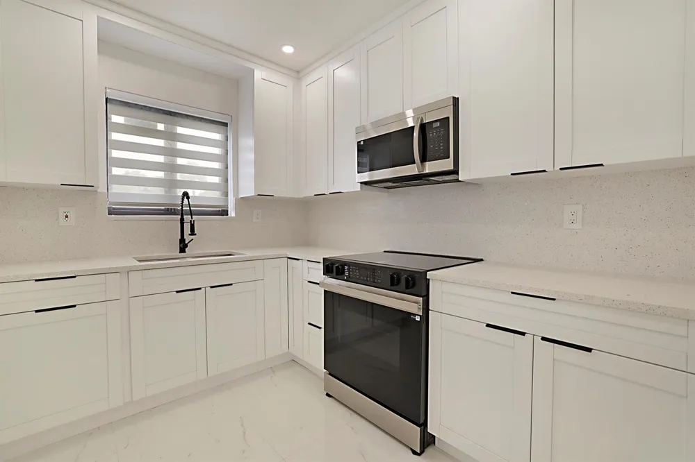 421 FONTANA DRIVE Palm Springs, FL 33461