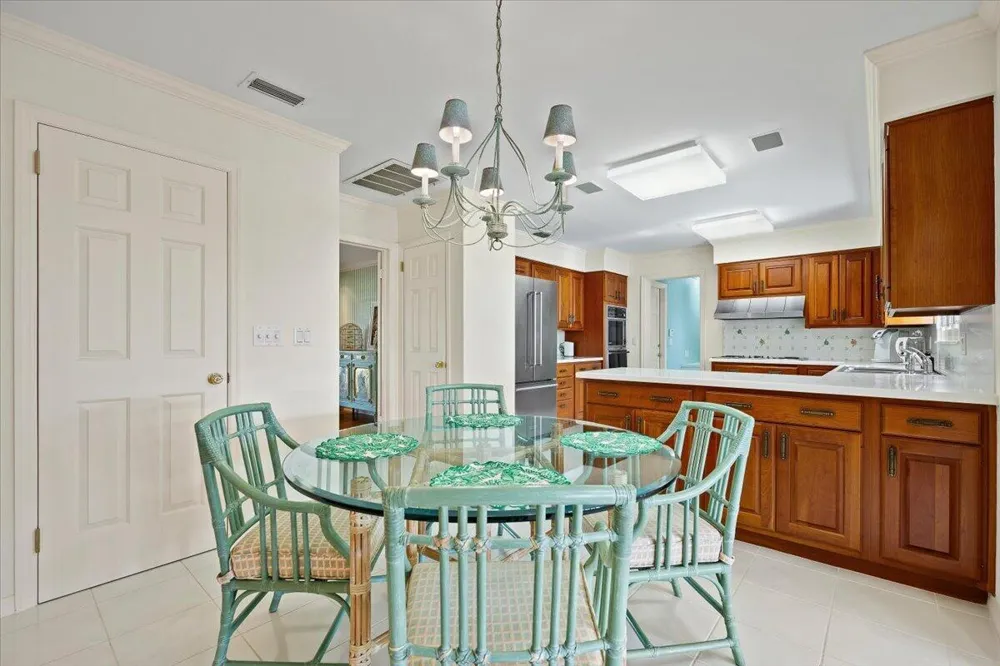 1000 Country Club Drive North Palm Beach, FL 33408