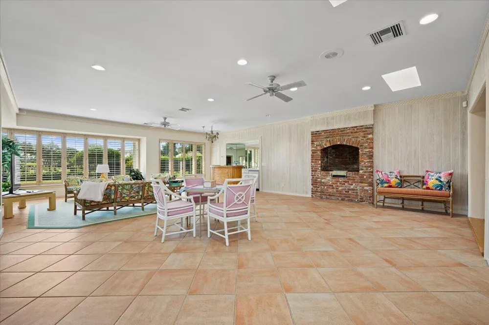1000 Country Club Drive North Palm Beach, FL 33408