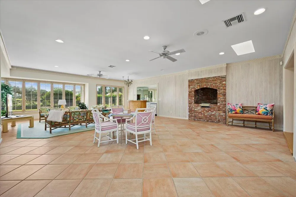1000 Country Club Drive North Palm Beach, FL 33408