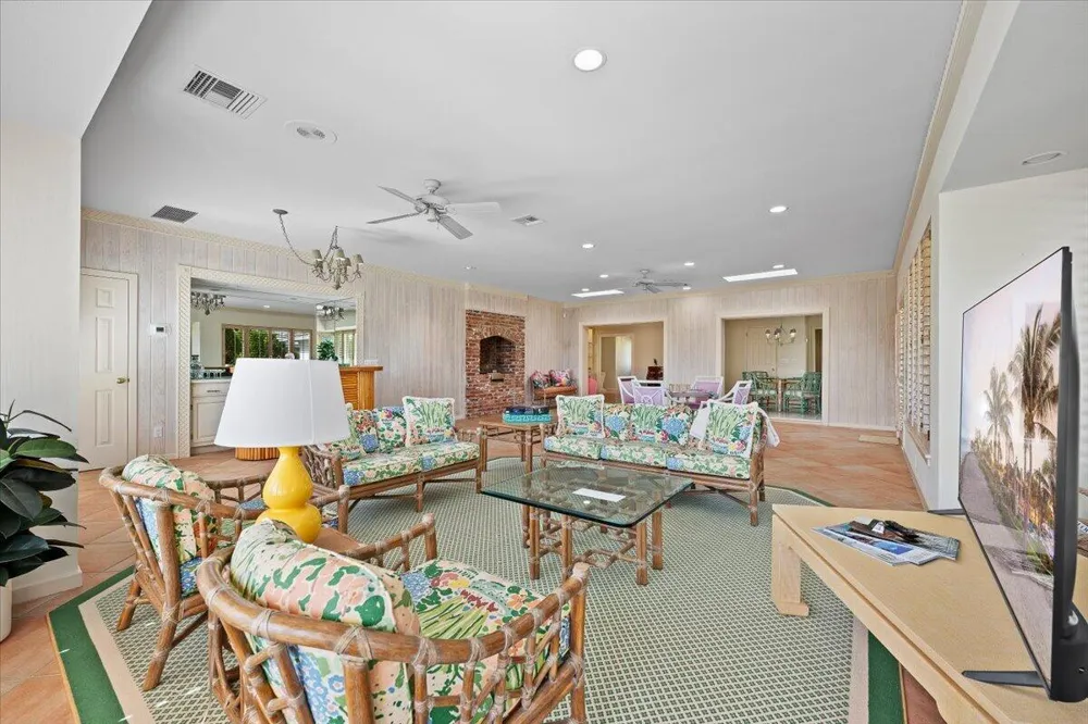 1000 Country Club Drive North Palm Beach, FL 33408