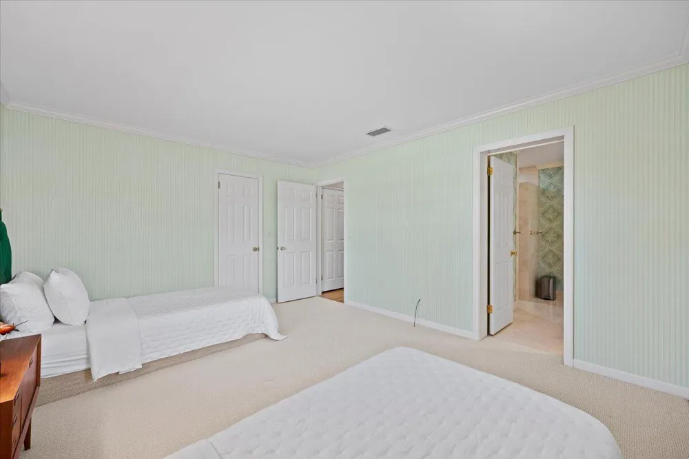 1000 Country Club Drive North Palm Beach, FL 33408
