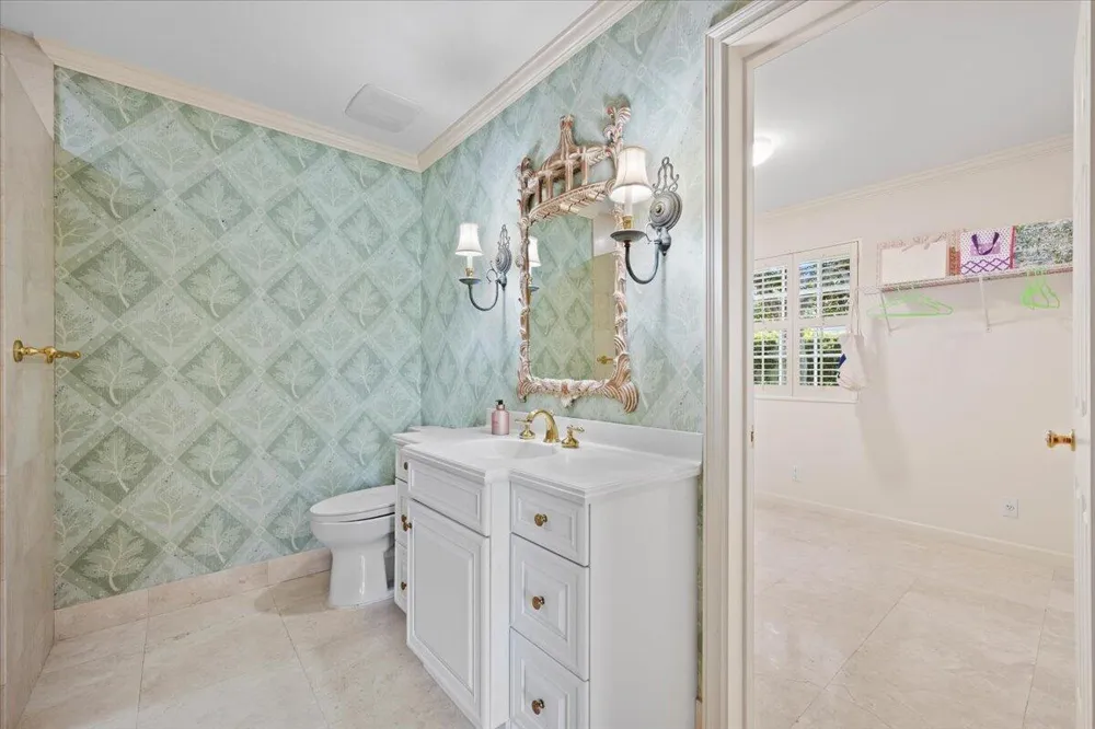 1000 Country Club Drive North Palm Beach, FL 33408