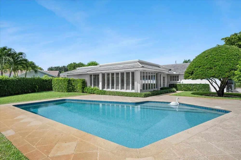 1000 Country Club Drive North Palm Beach, FL 33408